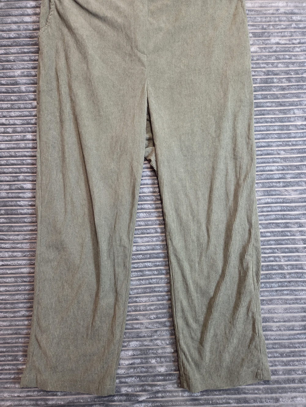 Olive Green Ribbed Overalls - Picture 4 of 9
